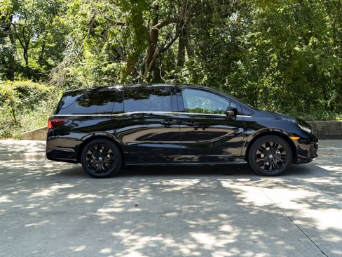 Used 2025 Honda Odyssey Sport-L image 7