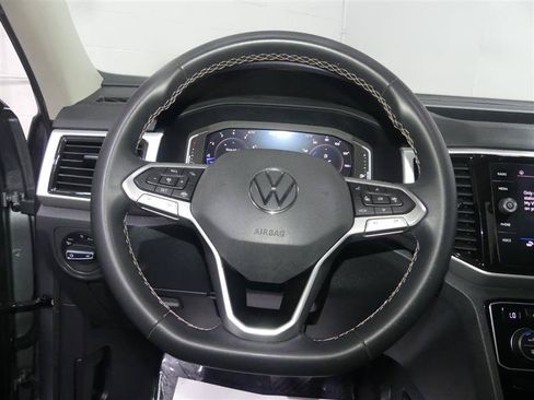 Used 2022 Volkswagen Atlas SE w/ Panoramic Sunroof Package FWD image 31