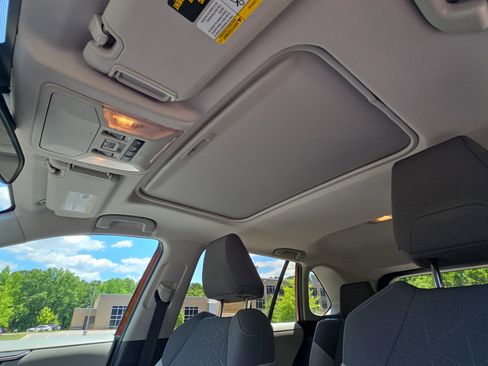 Used 2019 Toyota RAV4 XLE w/ Convenience Package AWD/4WD image 32