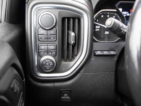 Used 2019 GMC Sierra 1500 AT4 w/ AT4 Premium Package AWD/4WD image 9