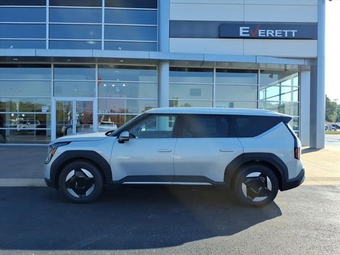 New 2026 Kia EV9 Wind image 4