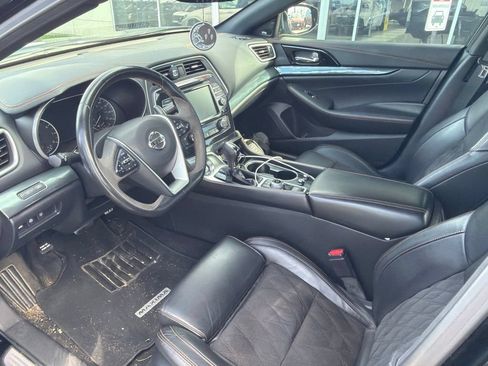 Used 2020 Nissan Maxima SR w/ Illumination Package FWD image 2