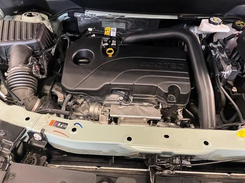 Used 2026 Chevrolet Equinox LT w/ LPO, Floor Liner Package AWD/4WD image 7