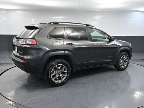 Used 2022 Jeep Cherokee Trailhawk image 5