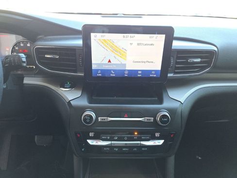 Used 2020 Ford Explorer XLT w/ Equipment Group 202A image 9