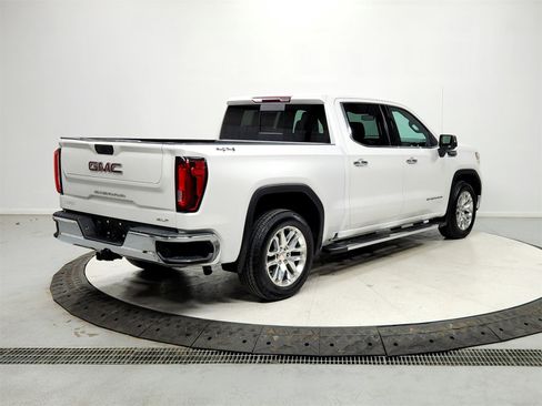 Used 2022 GMC Sierra 1500 SLT w/ SLT Premium Package image 7