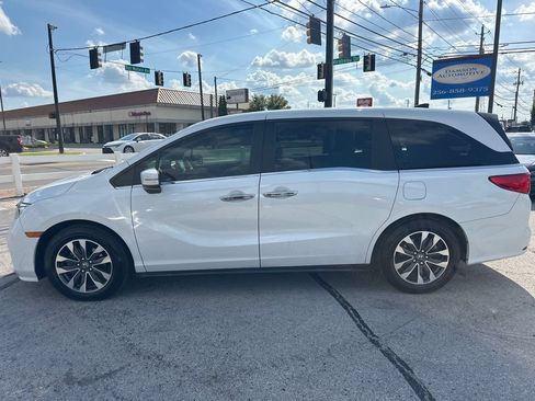 Used 2022 Honda Odyssey EX-L image 2