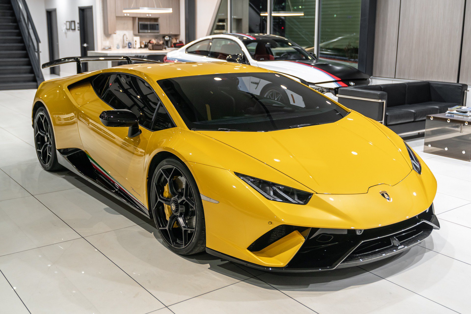 Used 2018 Lamborghini Huracan Performante AWD/4WD image 48