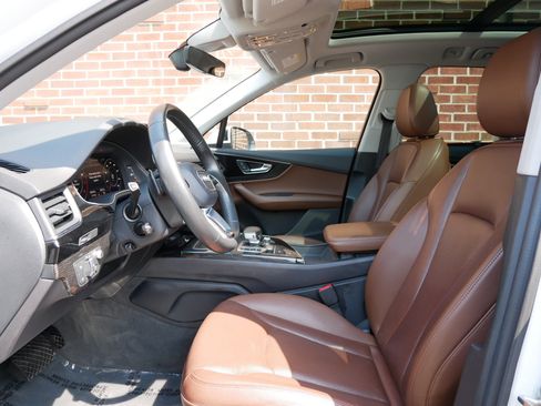 Used 2019 Audi Q7 3.0T Prestige w/ Prestige Package AWD/4WD image 6