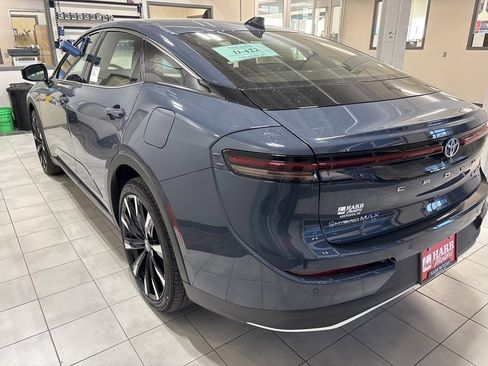 New 2026 Toyota Crown Platinum image 2