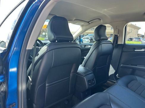 Used 2018 Ford Fusion SE w/ Equipment Group 201A FWD image 10