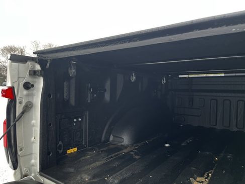 Used 2023 Ford F150 Lightning Platinum image 14