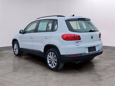 Used 2017 Volkswagen Tiguan Limited w/ Premium Package image 6