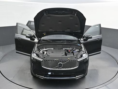 Certified 2026 Volvo XC90 B6 Ultra AWD/4WD image 39