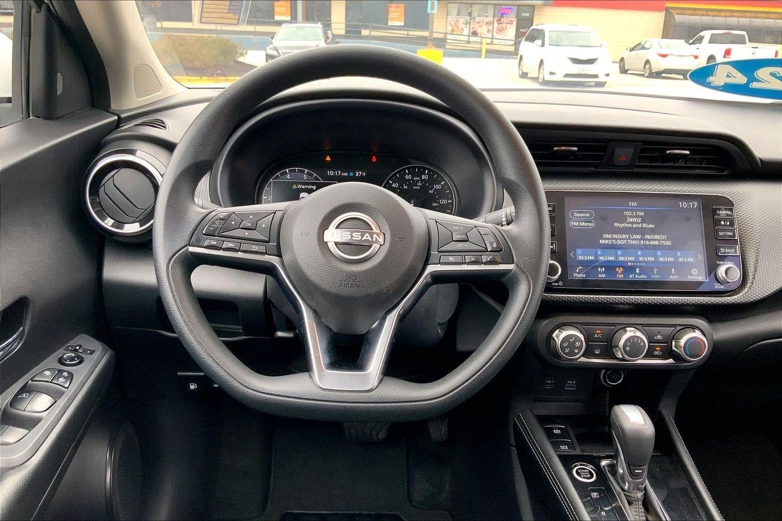 Used 2024 Nissan Kicks SV FWD image 5