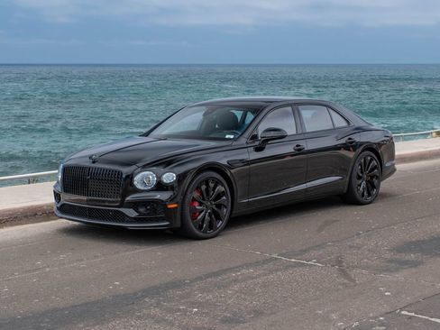 Used 2024 Bentley Flying Spur S V8 AWD/4WD image 1