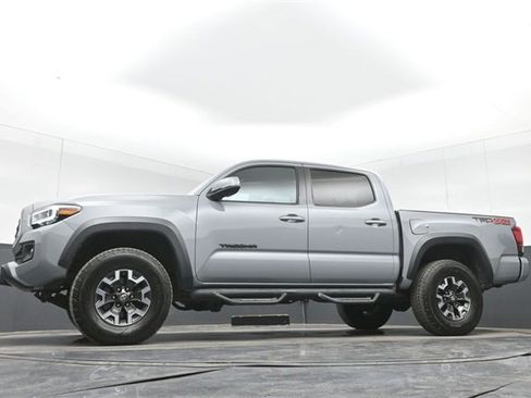 Used 2019 Toyota Tacoma TRD Off-Road image 46