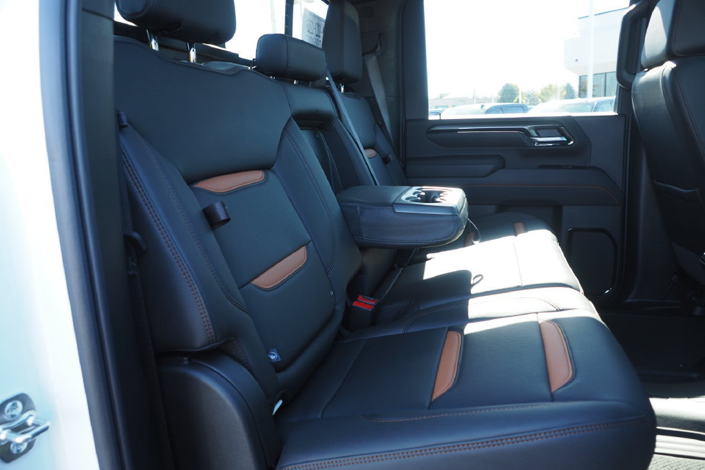 Used 2026 GMC Sierra 3500 AT4 w/ AT4 Premium Plus Package AWD/4WD image 18
