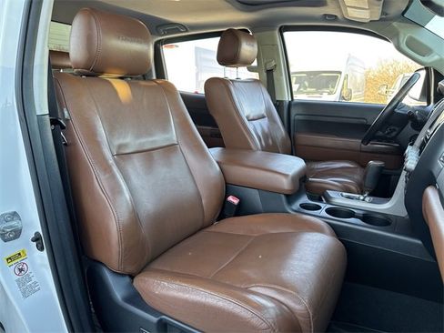 Used 2013 Toyota Tundra Platinum image 30