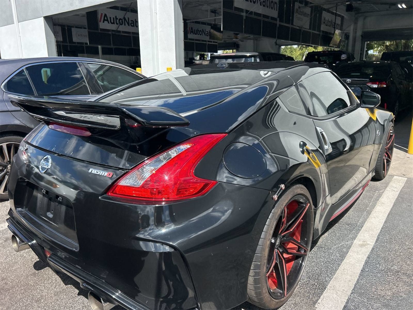 Used 2016 Nissan 370Z NISMO RWD image 9