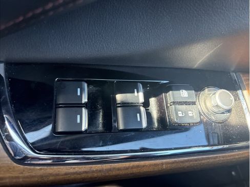 Used 2018 MAZDA CX-9 Signature image 13