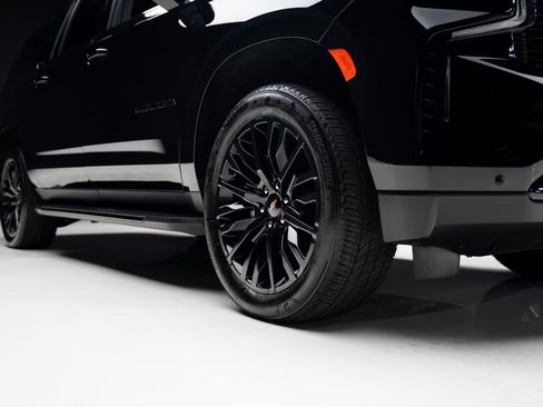 Used 2024 Chevrolet Suburban RST w/ Luxury Package image 75