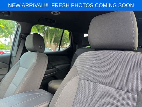 Used 2023 Chevrolet Traverse LT AWD/4WD image 9