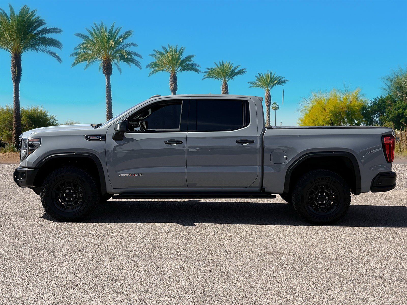 Used 2024 GMC Sierra 1500 AT4X w/ AT4X AEV Edition AWD/4WD image 2