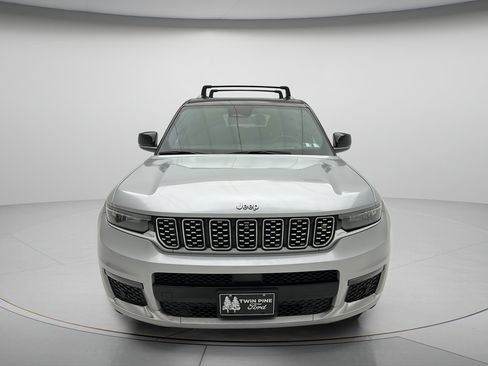 Used 2023 Jeep Grand Cherokee L Summit AWD/4WD image 2