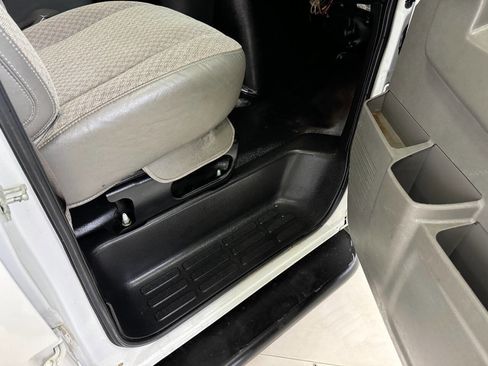 Used 2017 GMC Savana 2500 image 58