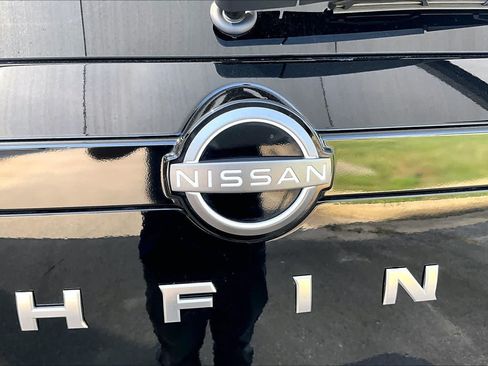 Used 2025 Nissan Pathfinder SV FWD image 30