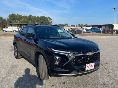 New 2026 Chevrolet Trax LT image 12
