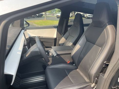 Used 2024 Tesla Cybertruck Cyberbeast AWD/4WD image 18