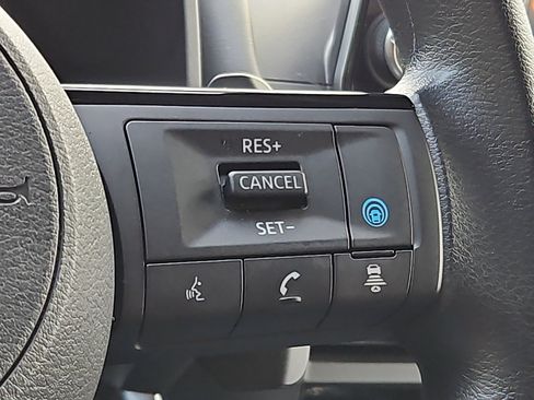 Certified 2023 Nissan Rogue SV image 21