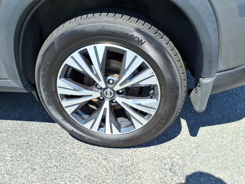 Certified 2021 Nissan Rogue SV AWD/4WD image 9