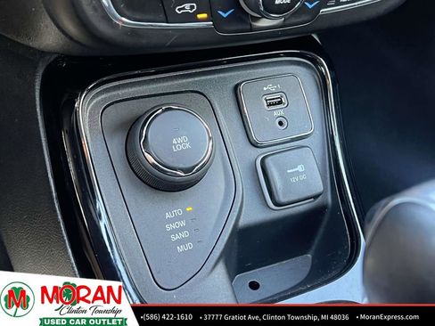 Used 2021 Jeep Compass Limited w/ Sun and Sound Group image 23