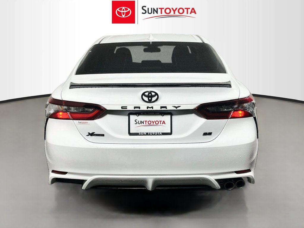 Used 2024 Toyota Camry SE w/ Convenience Package FWD image 4