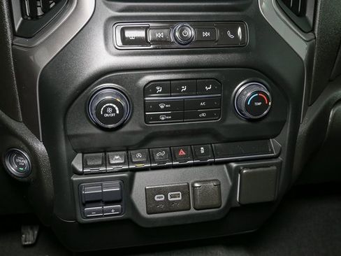 Used 2024 Chevrolet Silverado 1500 Custom image 23