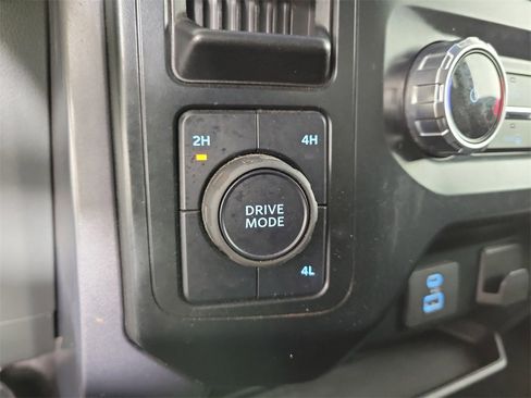 Used 2023 Ford F150 XLT image 26