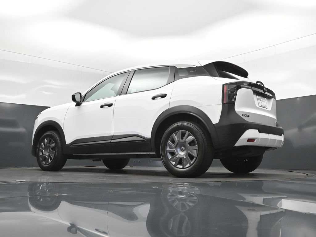 Used 2025 Nissan Kicks S AWD/4WD image 40