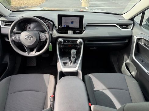 Certified 2025 Toyota RAV4 LE image 32