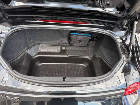 Used 2026 MAZDA MX-5 Miata Club w/ Weather Package RWD image 29