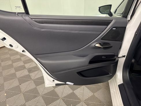 Used 2024 Lexus ES 350 w/ Accessory Package (Z2) FWD image 23