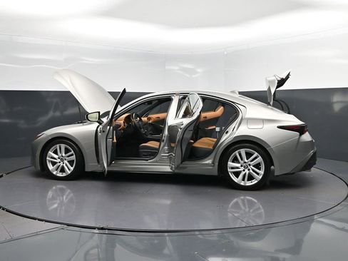 Used 2023 Lexus IS 300 w/ Comfort Package image 46