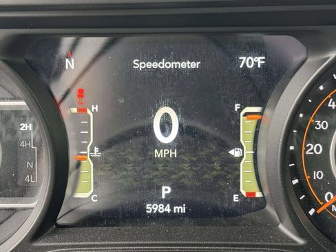 Used 2026 Jeep Gladiator Sport AWD/4WD image 24