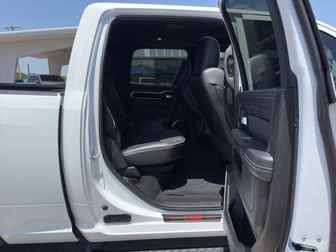 Used 2025 RAM 2500 Laramie w/ Night Edition AWD/4WD image 18