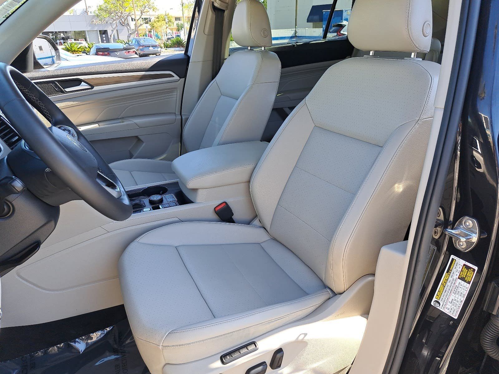 Used 2022 Volkswagen Atlas SEL AWD/4WD image 17