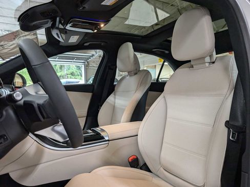 Used 2025 Mercedes-Benz C 300 4MATIC Sedan image 25