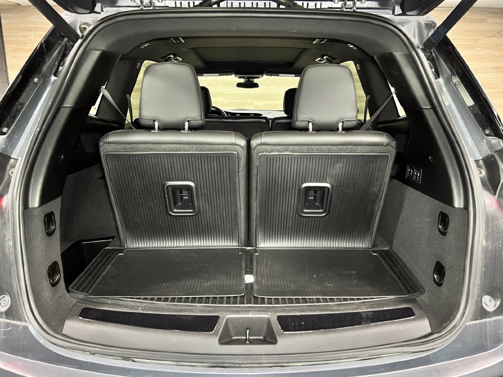 Used 2025 Cadillac XT6 Premium Luxury FWD image 20