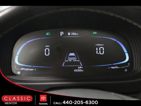 Used 2024 Hyundai Venue SEL FWD image 8